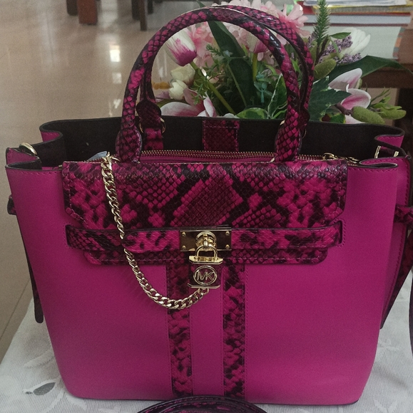 Authentic Michael Kors Hamilton Legacy Large Bag in Fuschia and Croc effect - Picture 11 of 12